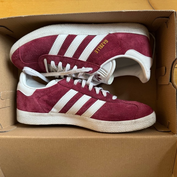 Adidas Gazelle Sneakers (Women’s US 7.5) - Picture 2 of 9